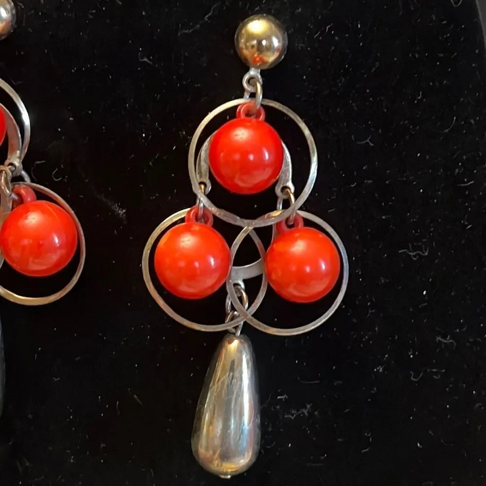 Vintage gold tone and orange bead  Drop earrings for pierced ears